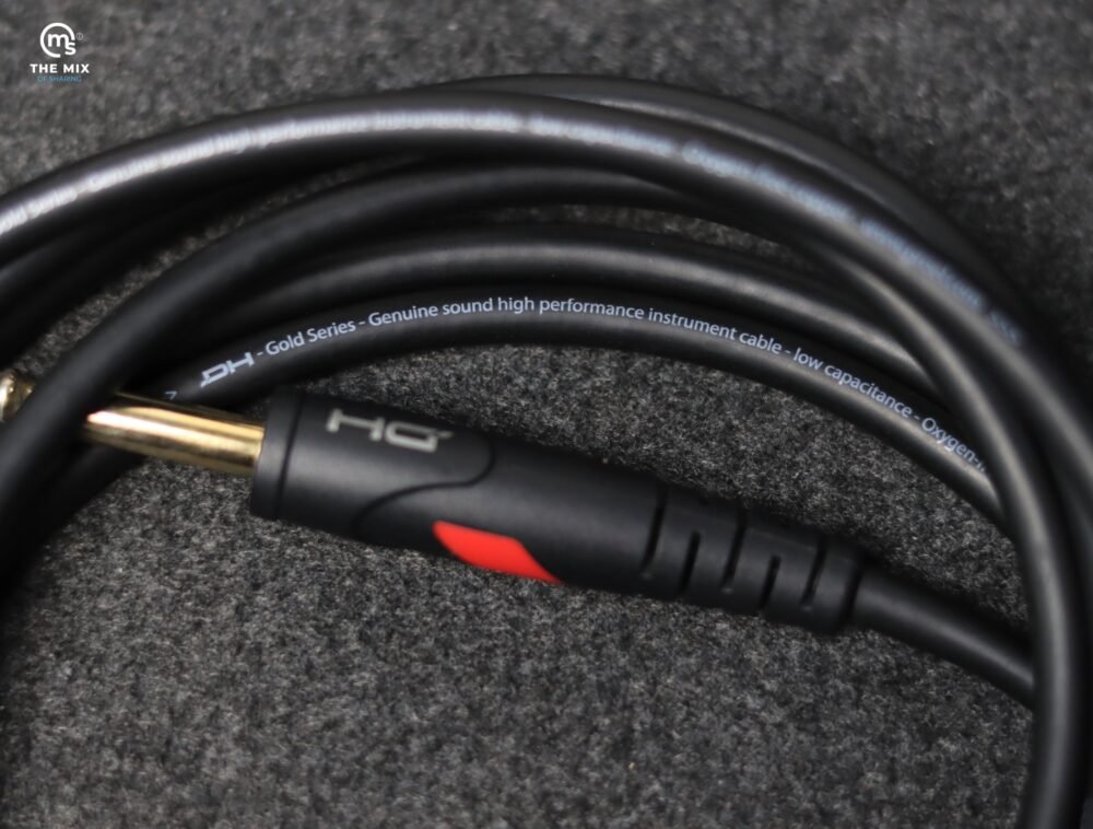 Alternative view of DieHard DHG100LU3 GOLD Professional Instrument