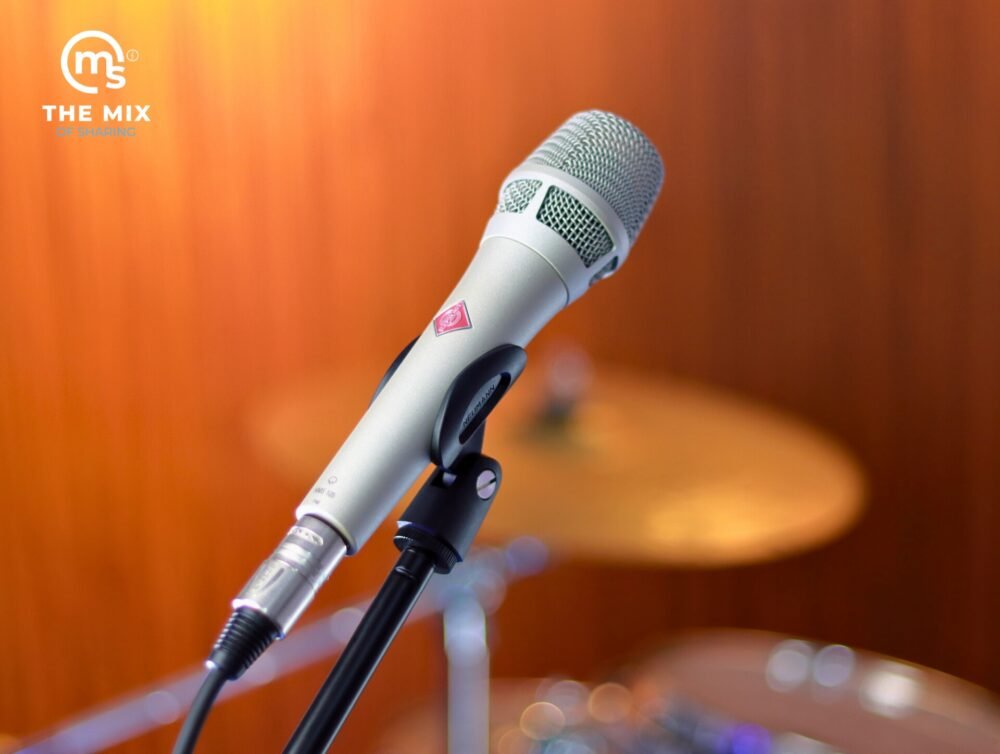 Alternative view of Neumann KMS 105 NI Studio grade stage microphone for vocalist