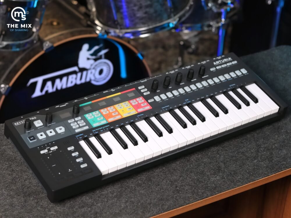 Alternative view of Arturia KeyStep Pro Polyphonic Dequencing Keyboard Controller - Black