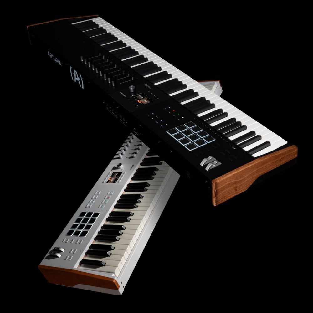 Alternative view of Arturia KeyLab 88 MK3 Fully-weighted Hammer Action Keyboard Midi Controller