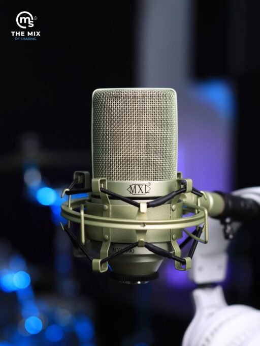 Alternative view of MXL 990 Large-diaphragm Condenser Microphone