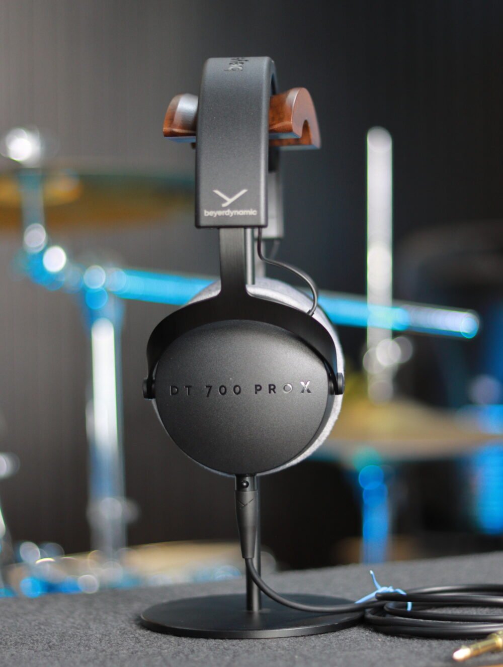 beyerdynamic DT 700 PRO X 48-ohm Studio headphones for recording & monitoring (closed) - Image 3