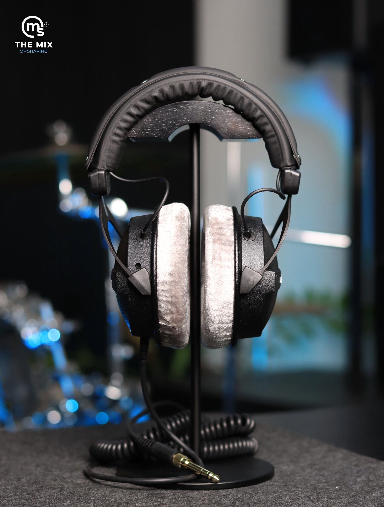 beyerdynamic DT 770 PRO 250-ohm Reference headphones for control and monitoring purpose (closed) - Image 4