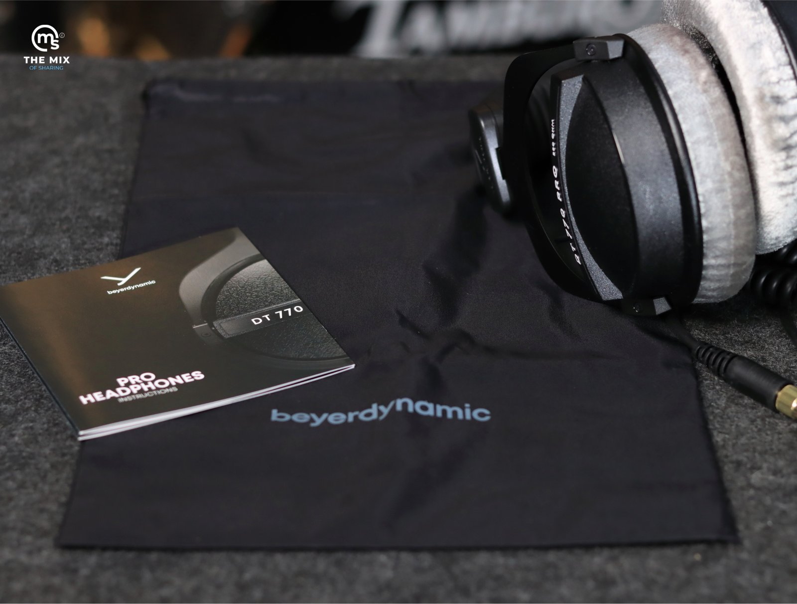 beyerdynamic DT 770 PRO 250-ohm Reference headphones for control and monitoring purpose (closed) - Image 7
