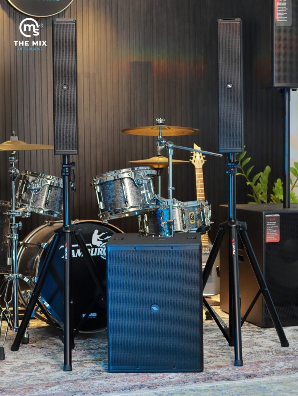 Alternative view of PROEL SESSION6 Compact 2400W 3-channel column speaker with bluetooth PA system