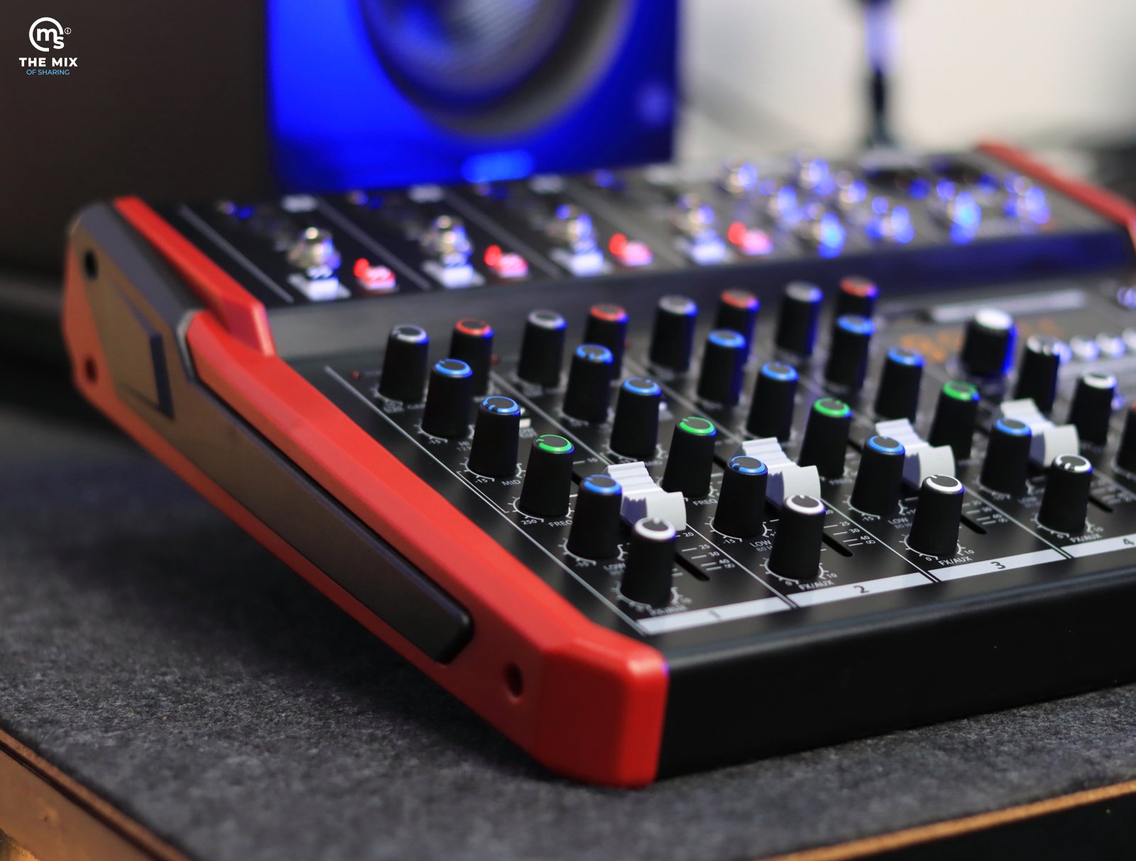 PROEL PLAYMIX 8 Audio Mixer with Player, Recorder and Effects - Image 7