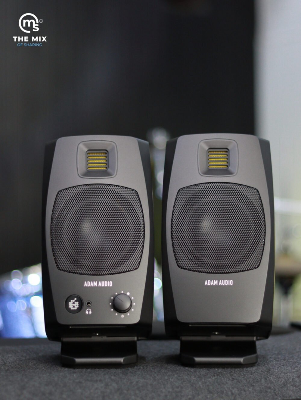 Alternative view of ADAM Audio D3V Desktop Studio Monitor