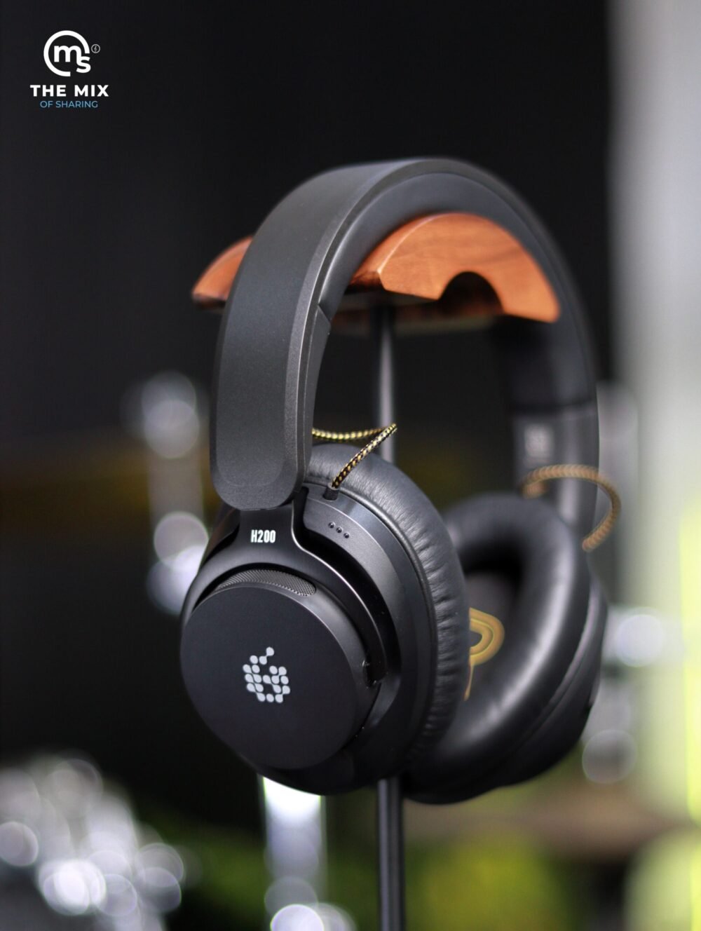 Alternative view of ADAM Audio H200 Studio closed-back headphone