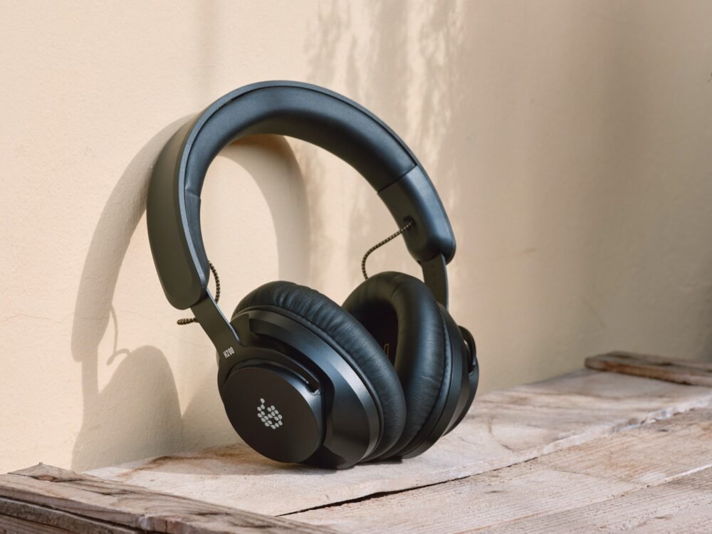 ADAM Audio H200 Studio closed-back headphone - Image 11