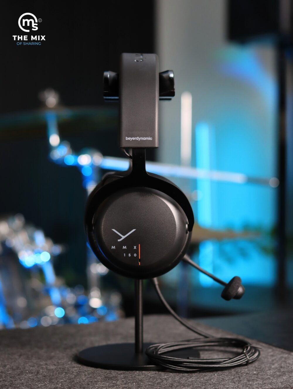 beyerdynamic MMX 150 black USB gaming headset (closed) - Image 4