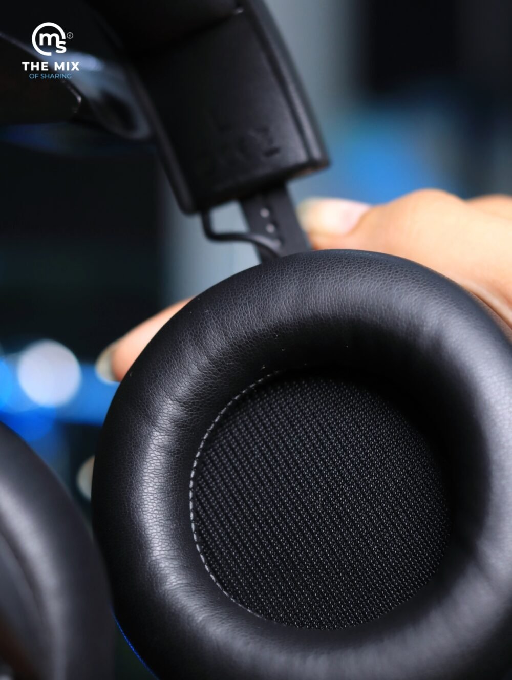 beyerdynamic MMX 150 black USB gaming headset (closed) - Image 6