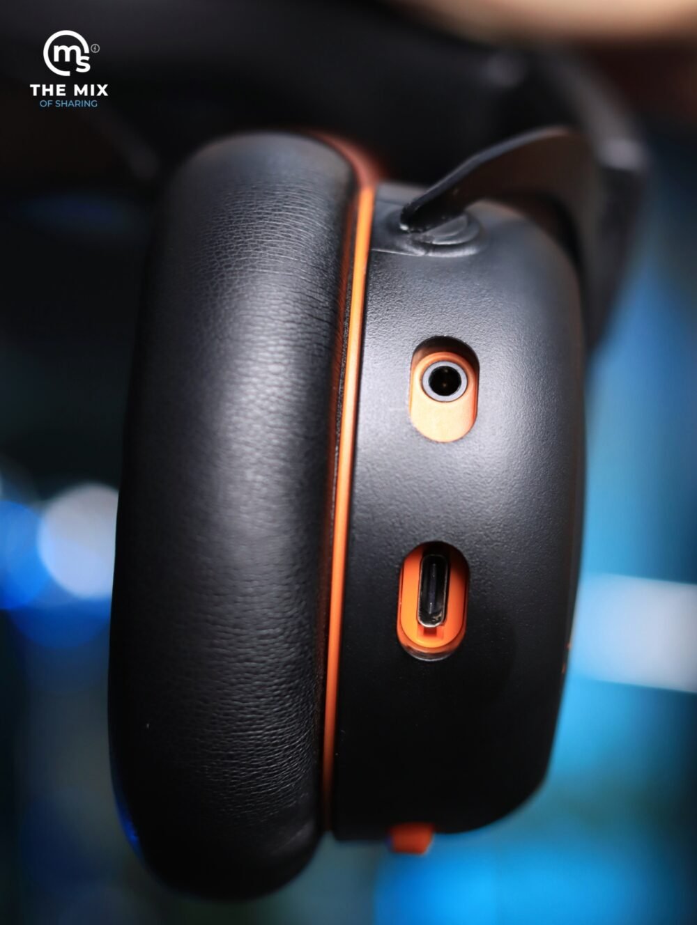 beyerdynamic MMX 150 black USB gaming headset (closed) - Image 7