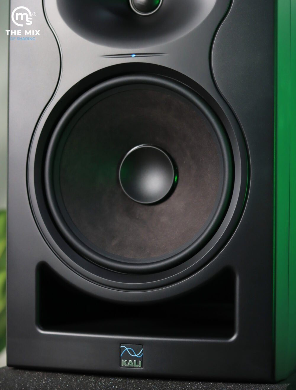Kali Audio LP-8 V2 8-inch Powered Studio Monitor (Pair) - Image 5
