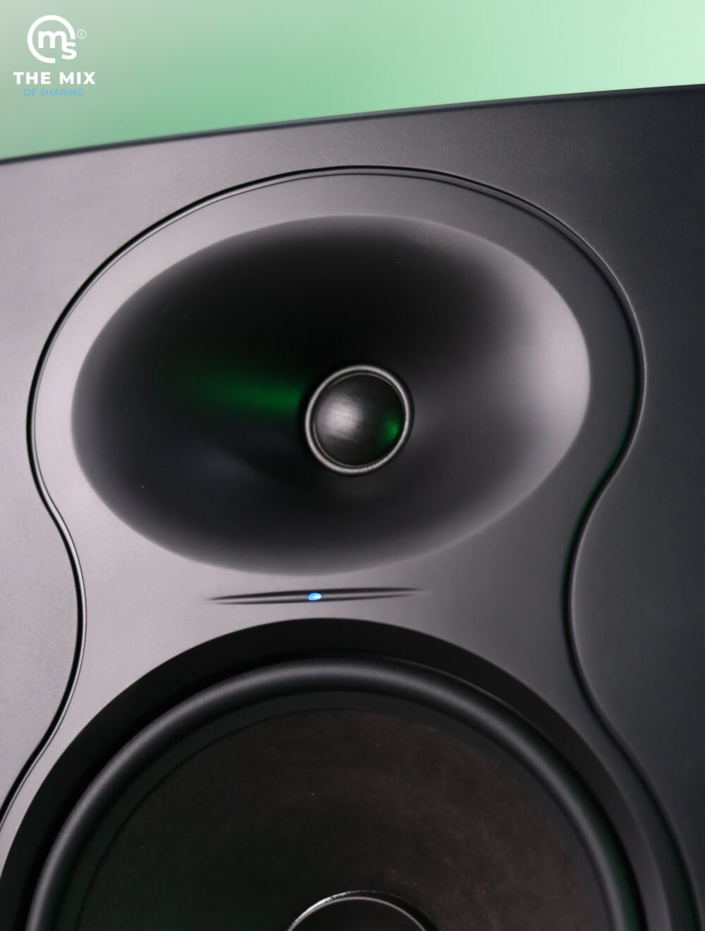 Kali Audio LP-8 V2 8-inch Powered Studio Monitor (Pair) - Image 3
