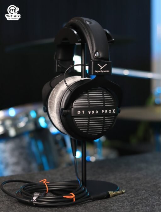 Alternative view of beyerdynamic DT 990 PRO X 48 Ω Studio headphones for critical listening and editing (open-back)