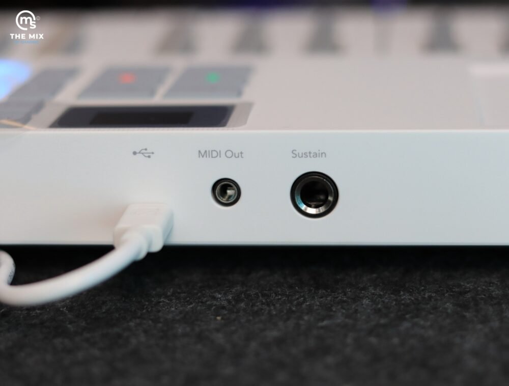 Novation Launchkey Mini 37 White Midi Keyboard Controller - Image 10