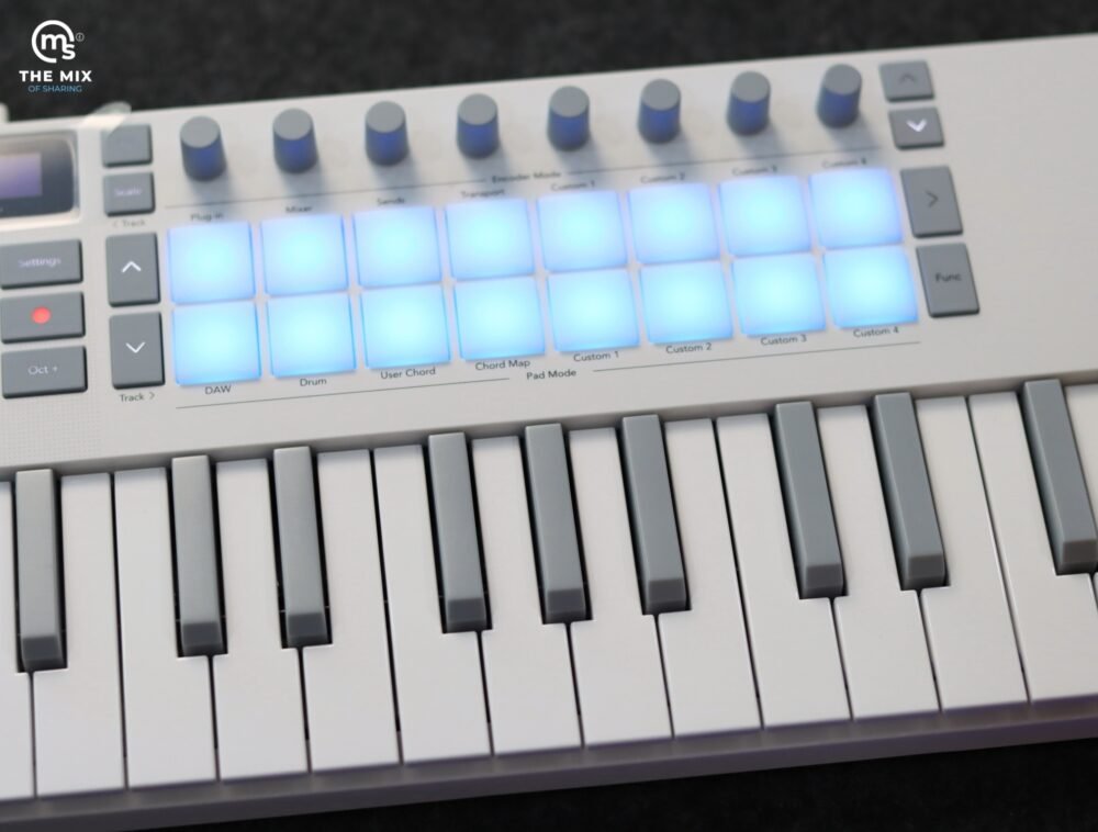 Novation Launchkey Mini 37 White Midi Keyboard Controller - Image 8