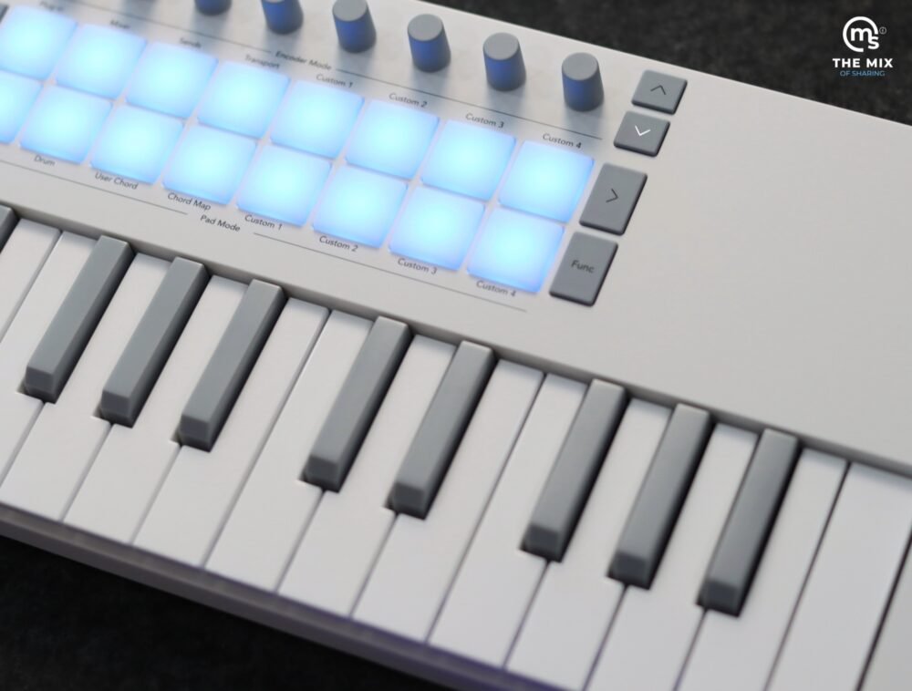Novation Launchkey Mini 37 White Midi Keyboard Controller - Image 6
