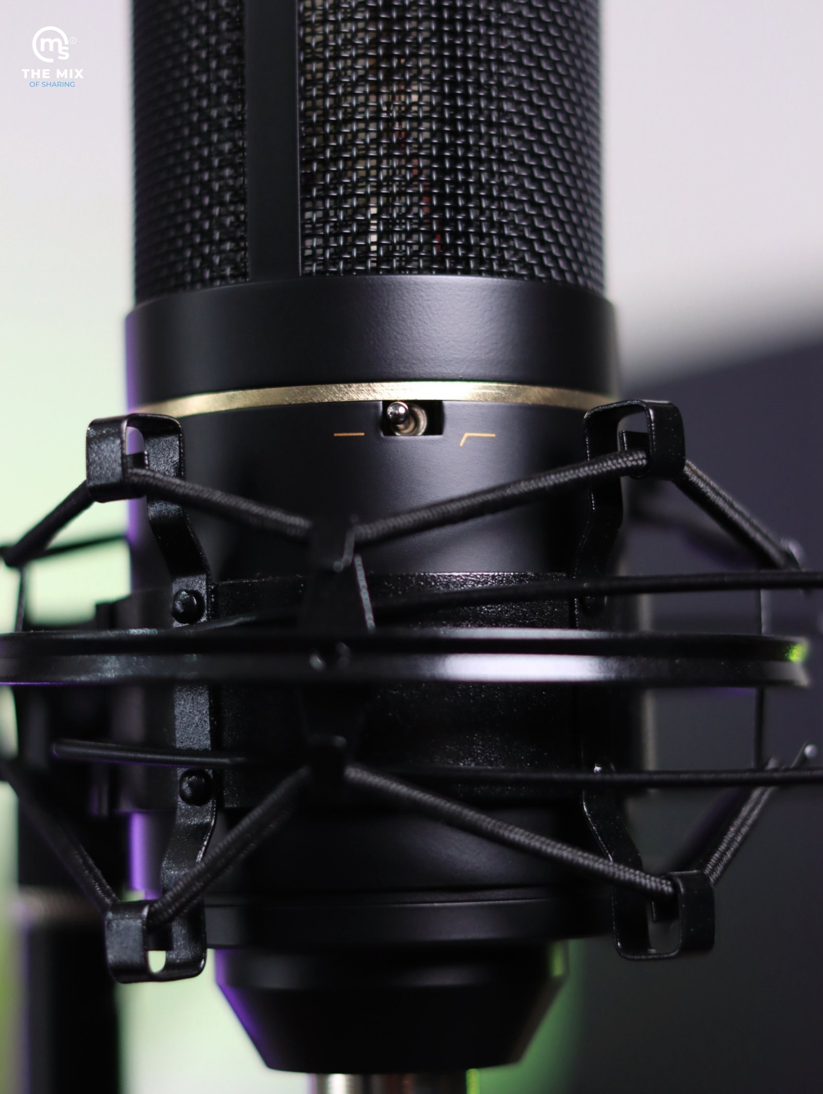 MXL 770 Condenser Microhone with Pad and HPF - Image 6