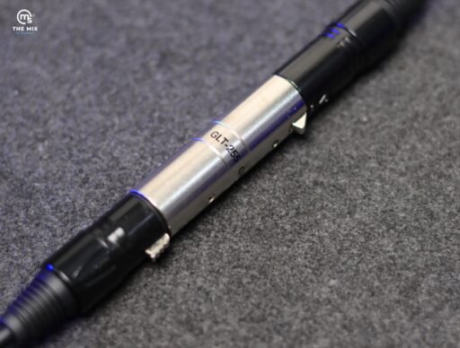Alternative view of Hosa Ground Lifter XLR3F to XLR3M Connector