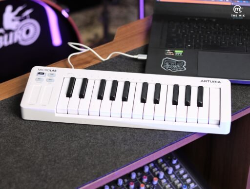 Alternative view of Arturia Microlab MK3 Keyboard Midi Controller - white
