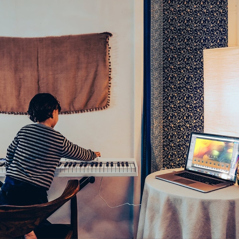 Alternative view of Arturia KeyLab Essential 88 mk3 Midi Controller Black