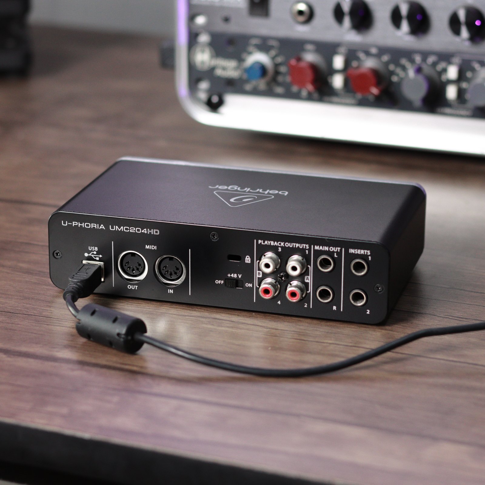 Behringer UMC204HD Audio Interface – (Used, Good Condition) - Image 6