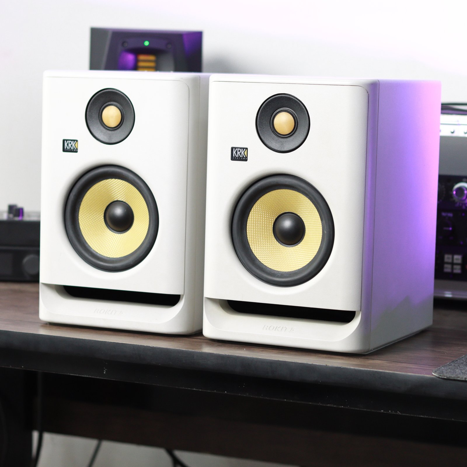 KRK ROKIT 5 Gen4 Studio Monitor – White, Pair (Used, Good Condition)