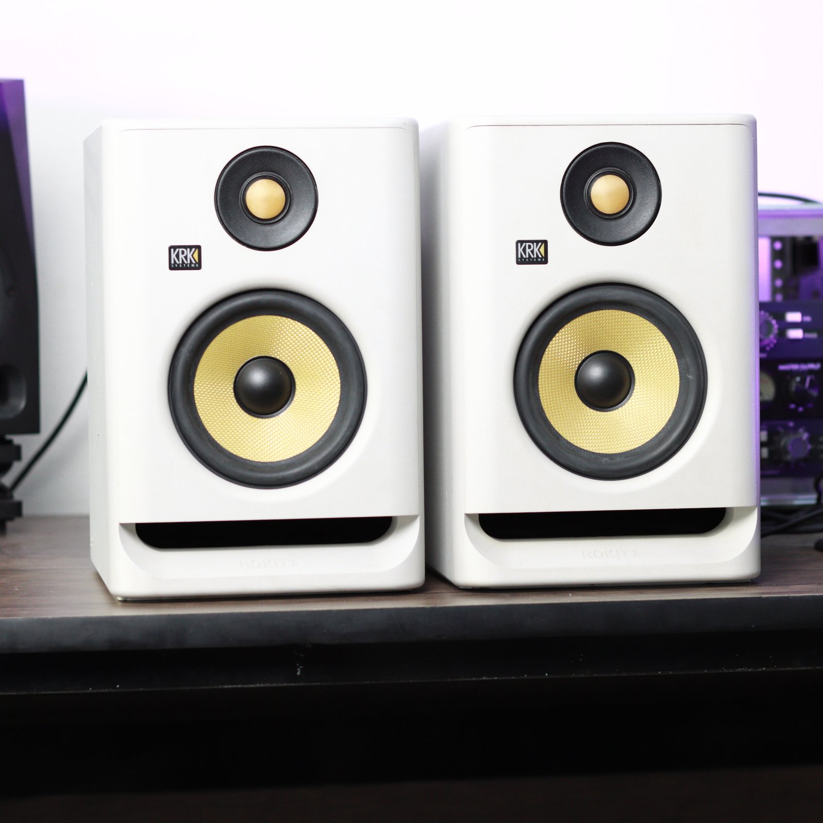 Alternative view of KRK ROKIT 5 Gen4 Studio Monitor – White, Pair (Used, Good Condition)