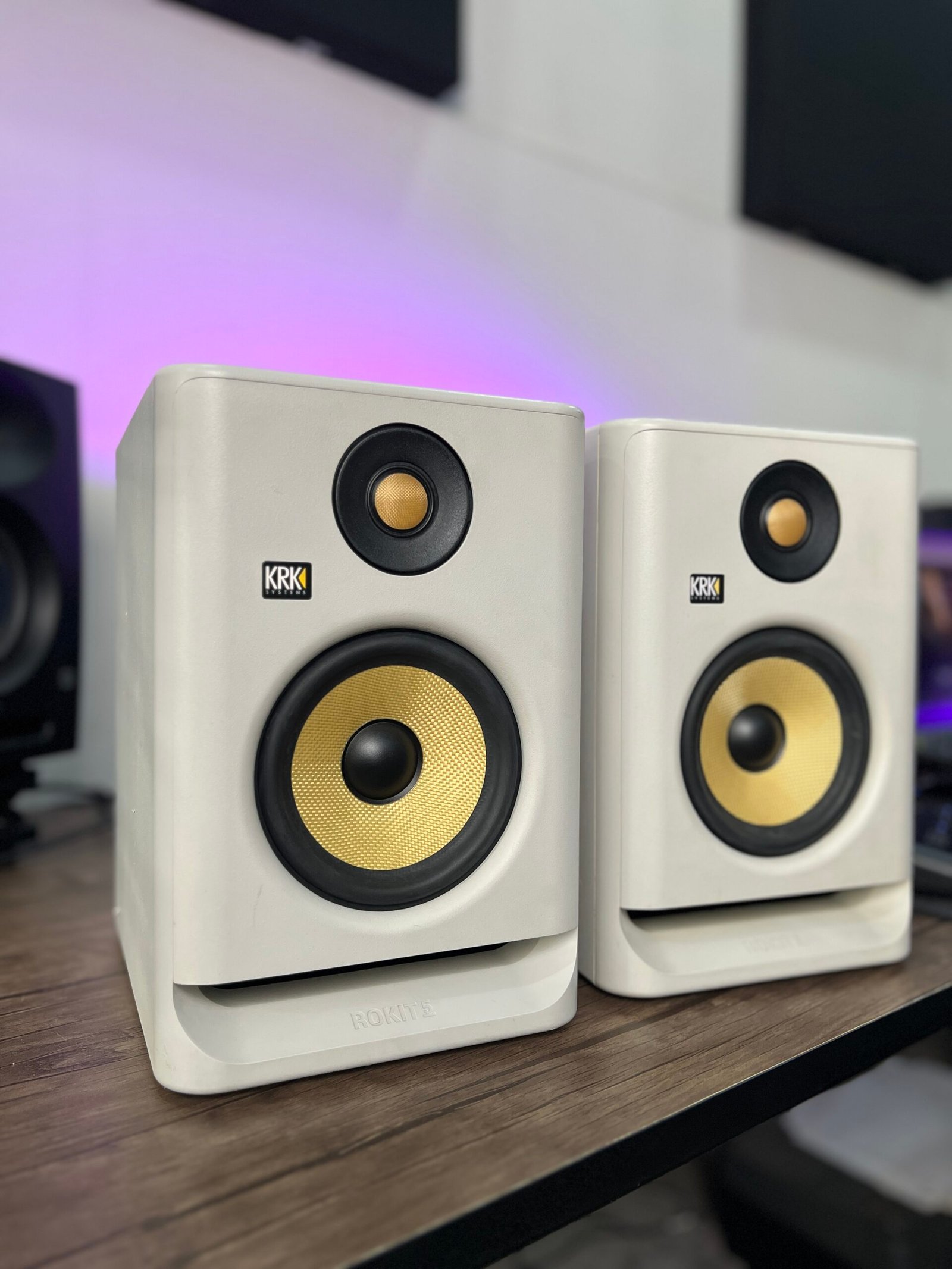 KRK ROKIT 5 Gen4 Studio Monitor – White (Used, Good Condition, Pair) - Image 3