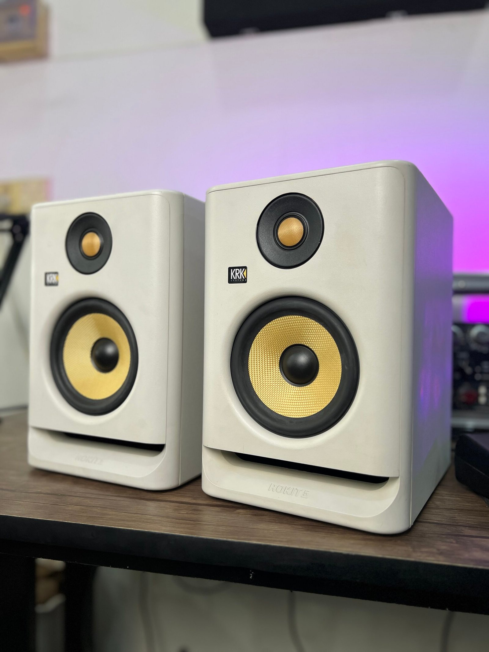 KRK ROKIT 5 Gen4 Studio Monitor – White (Used, Good Condition, Pair) - Image 5