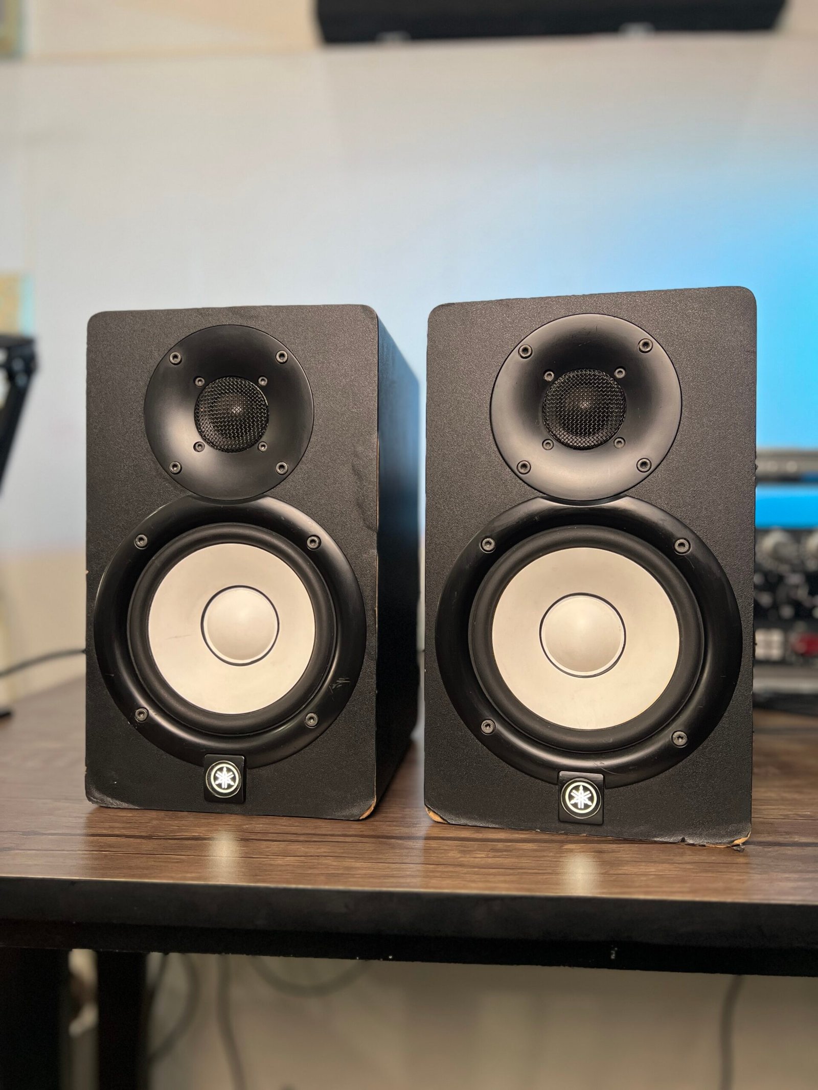 Yamaha HS5 Studio Monitor – Black (Used, Fair Condition, Pair) - Image 3