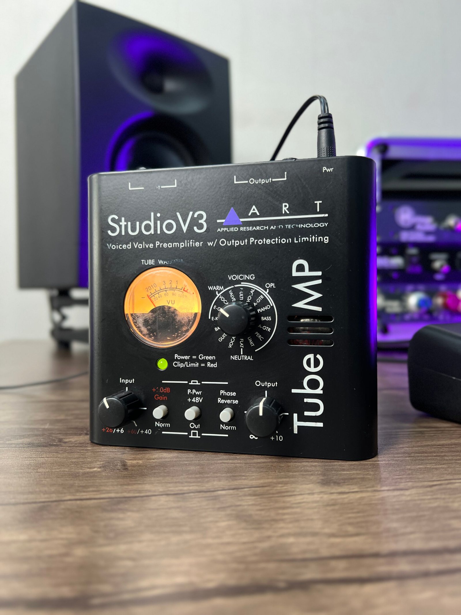 Alternative view of ART Pro Audio StudioV3 Tube Preamp –  (Used, Good Condition)